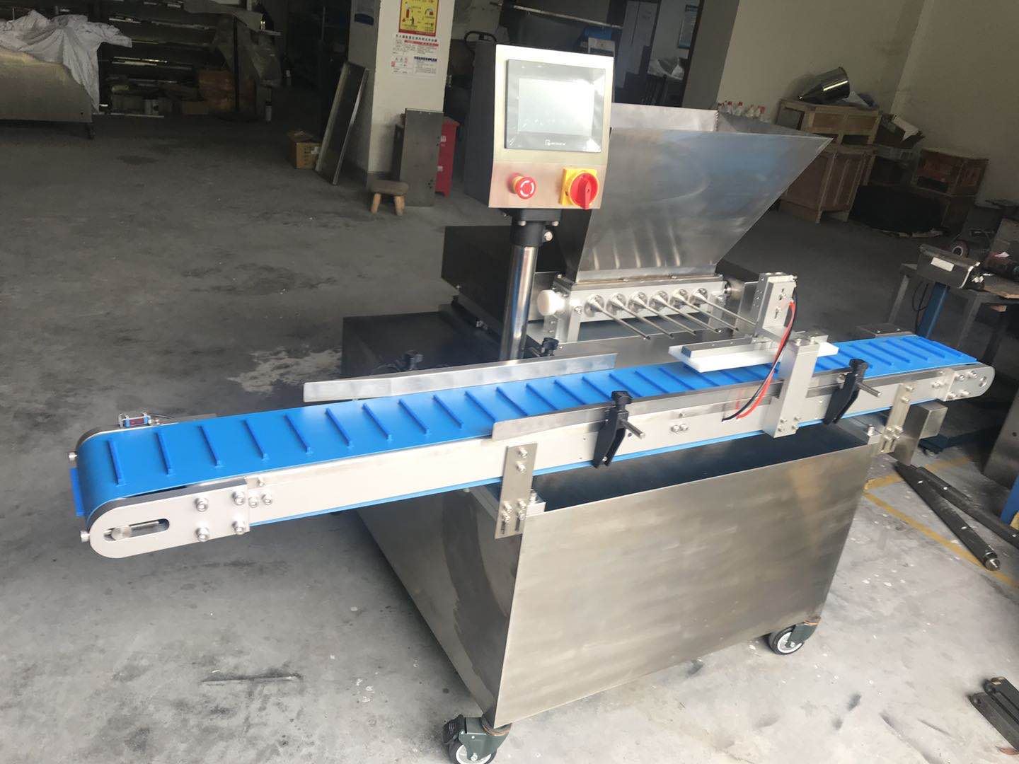 bread cream injecting machine